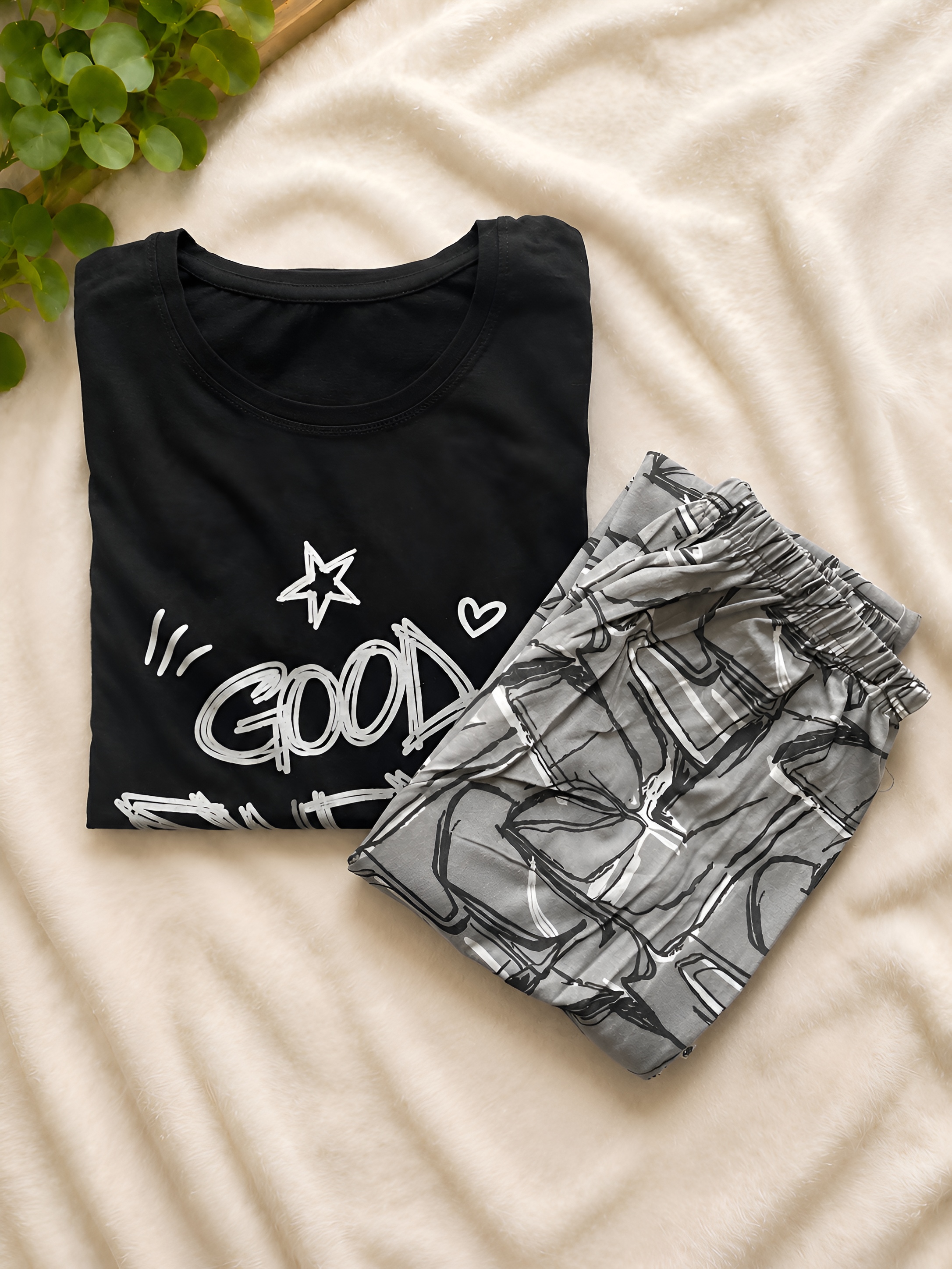 Pyjama Sets - View 2