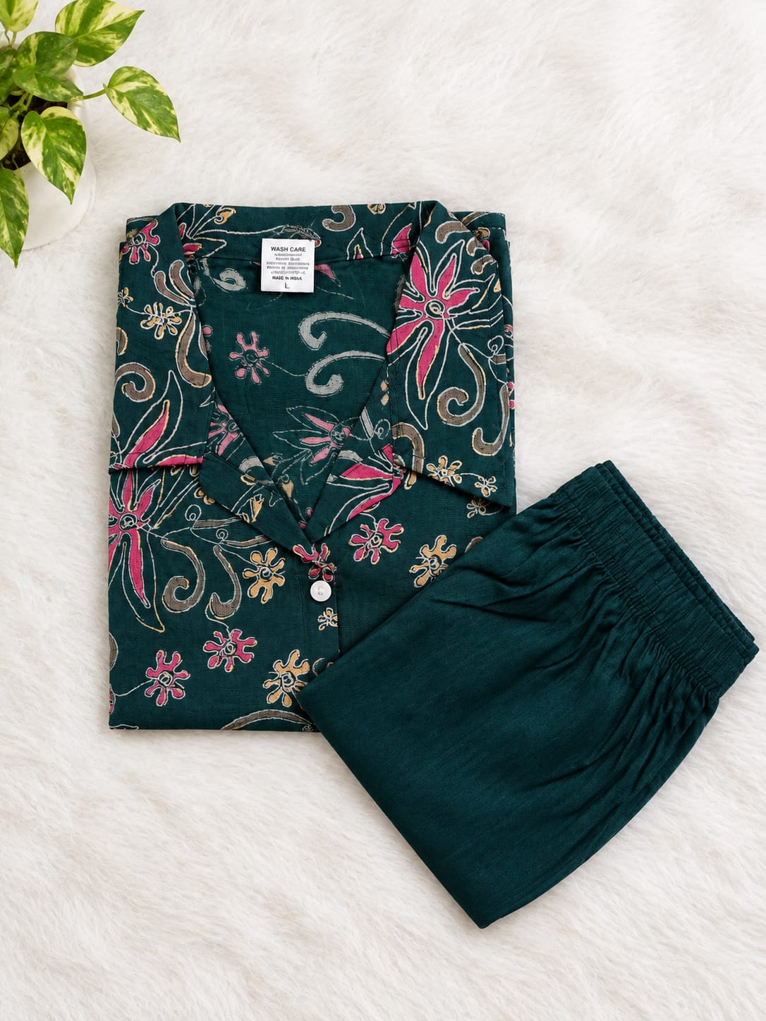 GREEN Floral Printed Collared Kurti with Solid Palazzo Pants Set - View 2
