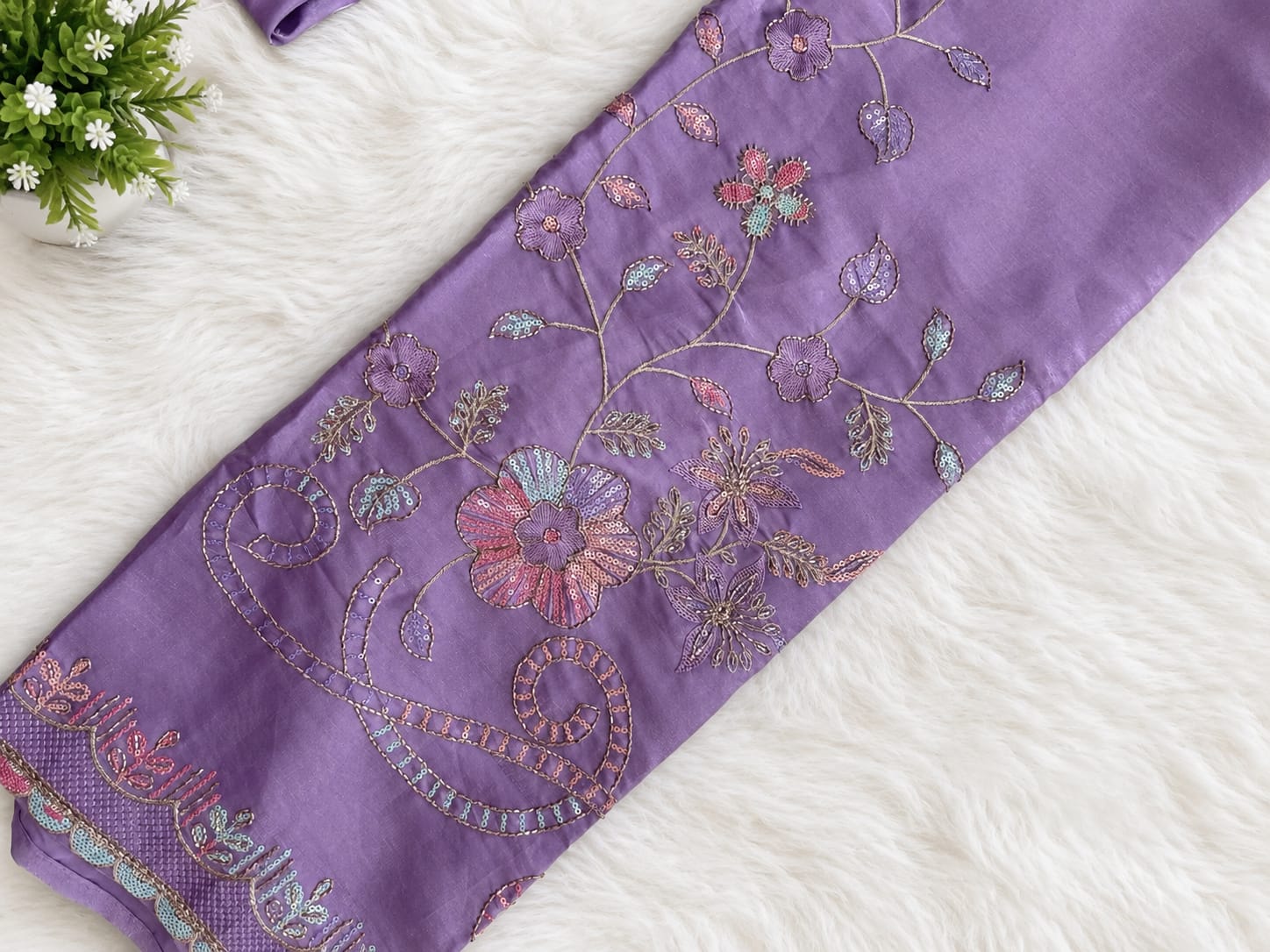 Lavender  Kurti Set with Floral Embroidery and Dupatta - View 4