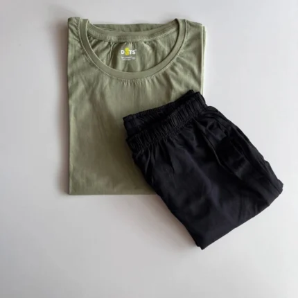 Green Solid Pyjama Set
