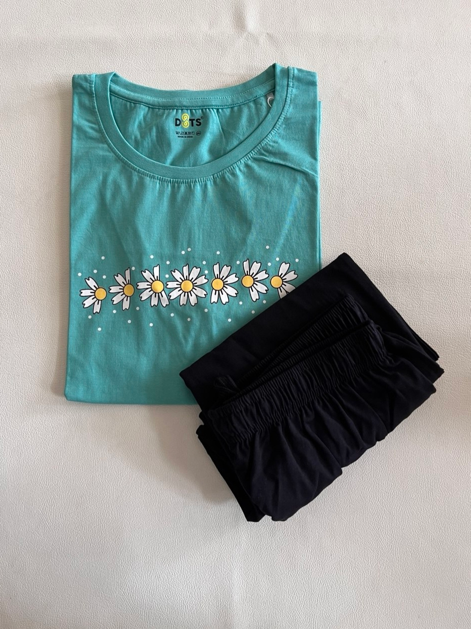 Green solid Pyjama Set